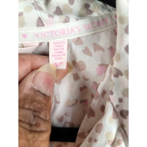 Victorias Secret Women's Button-Up Leopard Print Pajama Top Size S/P - Picture 9 of 12